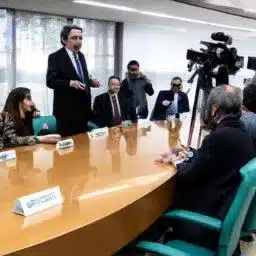 Previsão do Ethereum: SEC Interrompe QMMM Após Alta de 2.000%