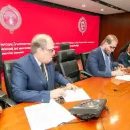 Perspectiva do Bradesco: Dólar Pode Cair para R$ 4,90 em Breve