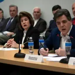 Bitcoin Dispara a Máxima Histórica com Queda do Dólar: Início de uma Nova Era Monetária?