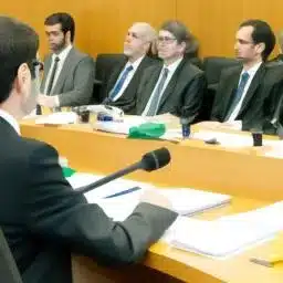 Gigante das Criptomoedas Lança Nova Posição Vendida de $163M em Bitcoin Após Lucro de $192M